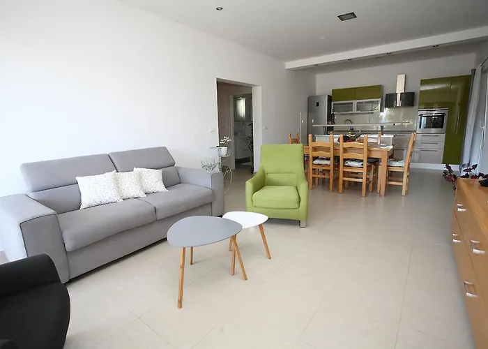 Villa-apartments Karmel *