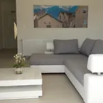 Villa-apartments Karmel *