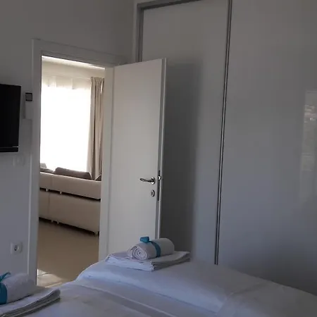 Villa-apartments Karmel *