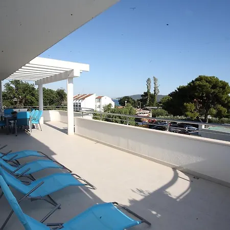 Villa-apartments Karmel Appartement *